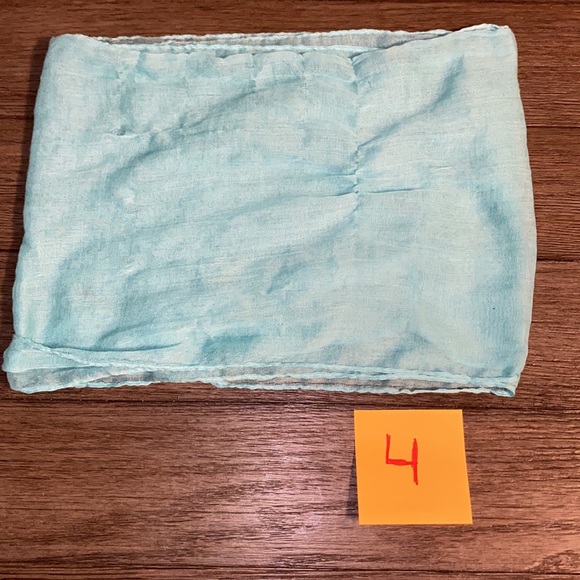 LOT OF 8 WOMENS SCARVES - Picture 5 of 9